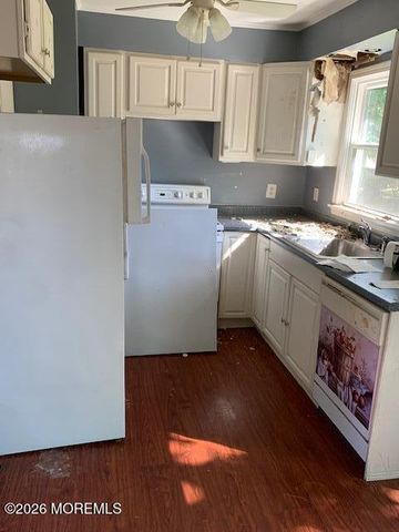 25 Winding River Drive, Toms River, NJ 08755