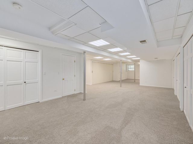 5 Norris Drive, Burr Ridge, IL 60527
