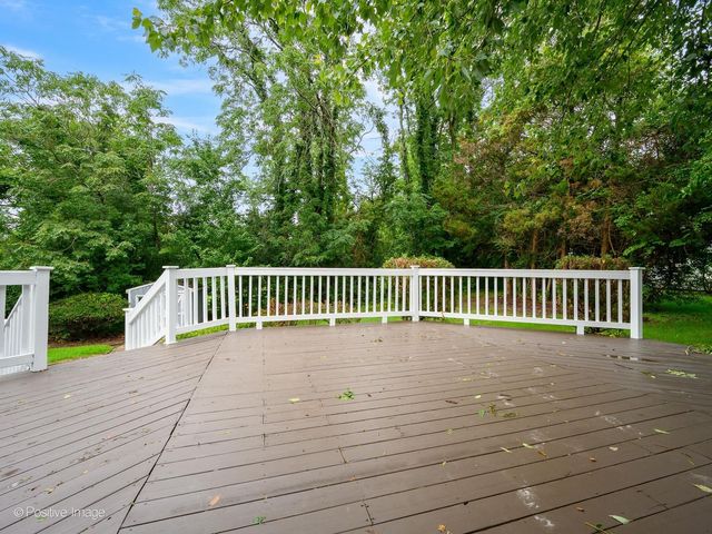 5 Norris Drive, Burr Ridge, IL 60527