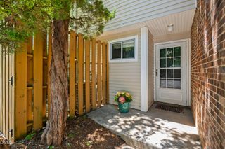 220 Elizabeth Street B4, Chapel Hill, NC 27514