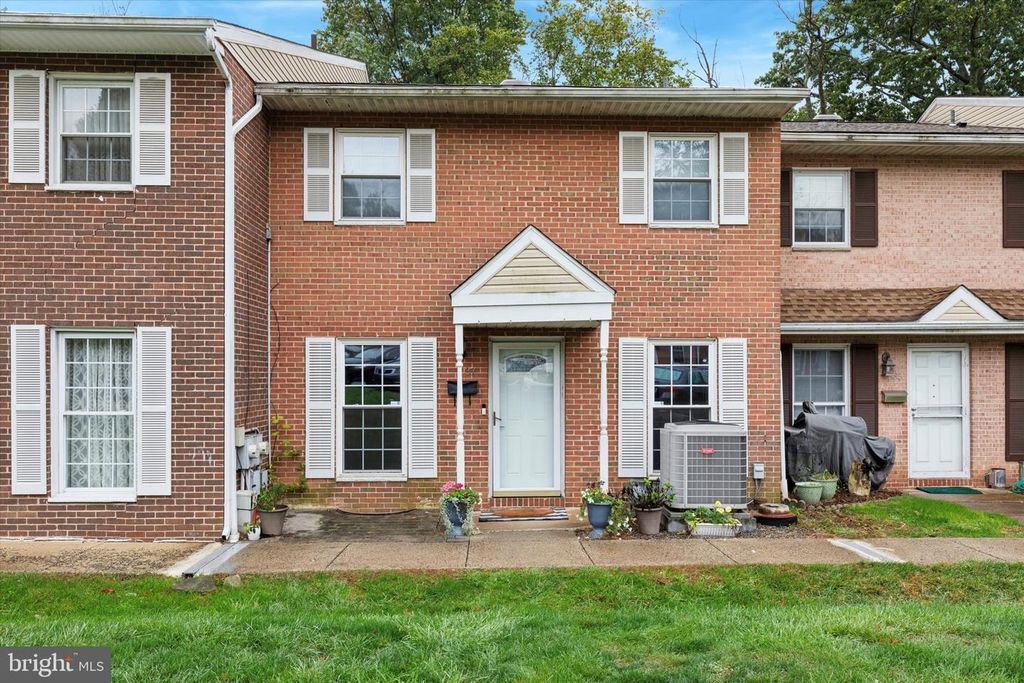 Image 1 of property listing at 37 ZUMMO WAY, Norristown, PA 19401