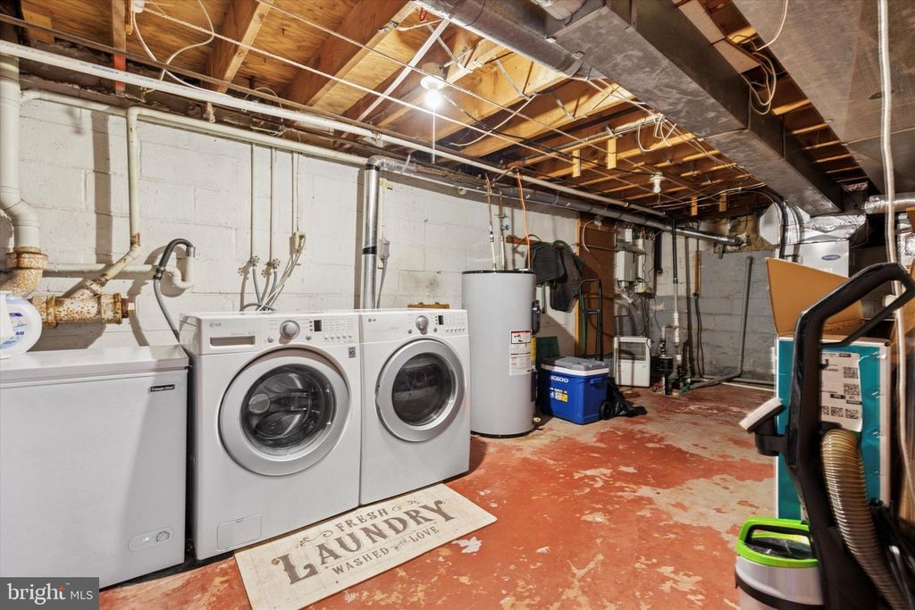 Image 15 of property listing at 37 ZUMMO WAY, Norristown, PA 19401