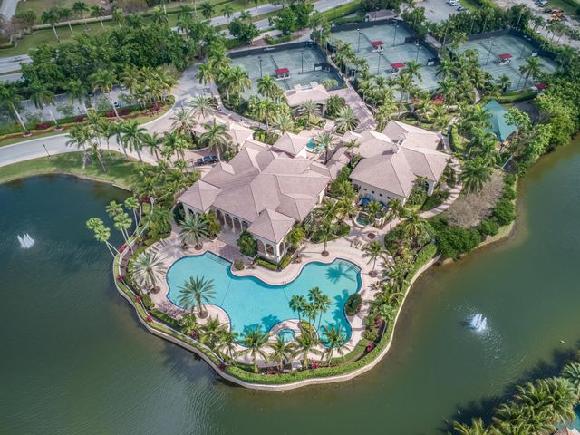 700 Cardinal Street, Plantation, FL 33324