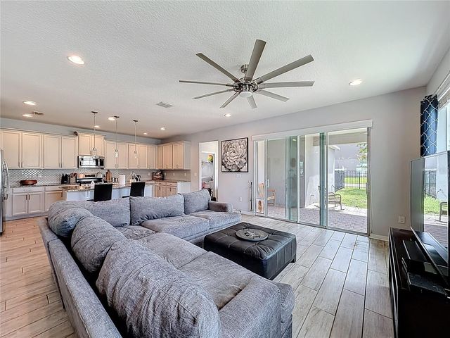 8150 GRAY KINGBIRD DRIVE, Winter Garden, FL 34787