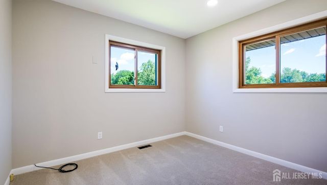 50 Sand Hills Road, South Brunswick, NJ 08824
