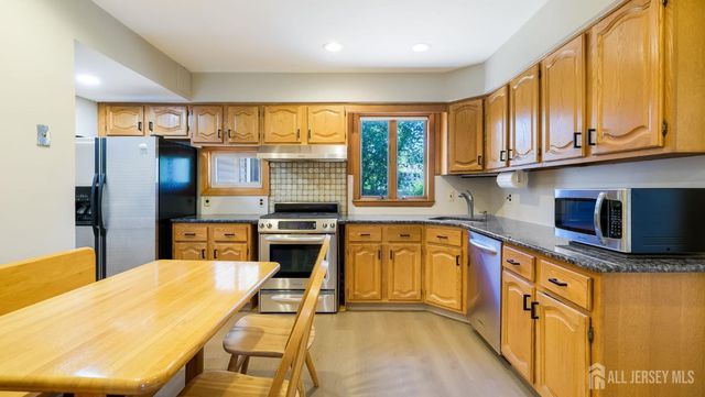 50 Sand Hills Road, South Brunswick, NJ 08824