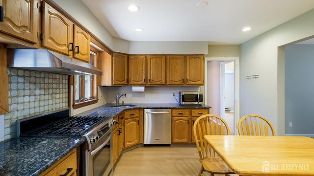 50 Sand Hills Road, South Brunswick, NJ 08824