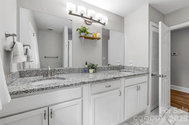 224 Sturbridge Drive, Charlotte, NC 28214