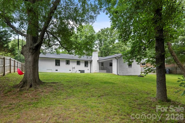 224 Sturbridge Drive, Charlotte, NC 28214
