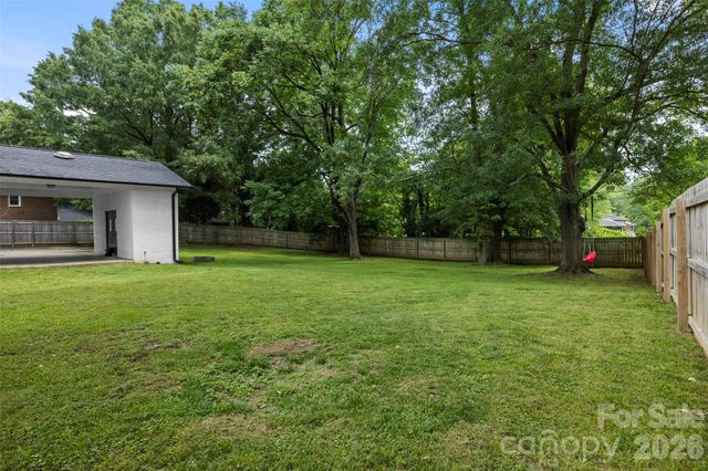 224 Sturbridge Drive, Charlotte, NC 28214
