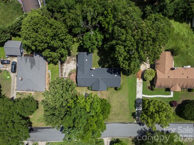 224 Sturbridge Drive, Charlotte, NC 28214