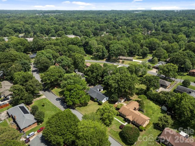 224 Sturbridge Drive, Charlotte, NC 28214