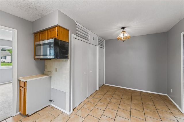 2412 NE 59th Terrace, Kansas City, MO 64118
