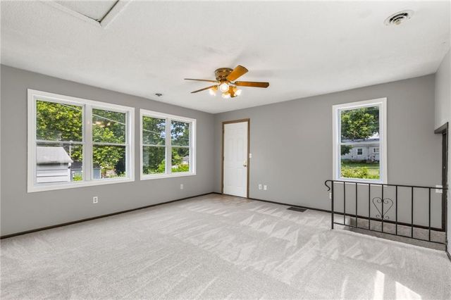 2412 NE 59th Terrace, Kansas City, MO 64118