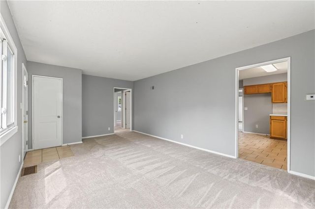 2412 NE 59th Terrace, Kansas City, MO 64118