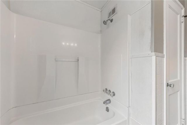 2412 NE 59th Terrace, Kansas City, MO 64118