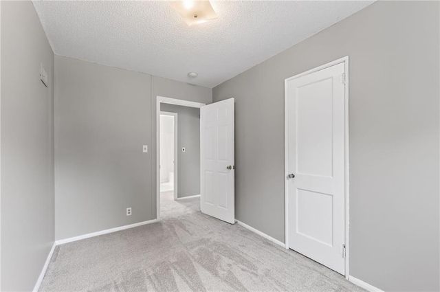 2412 NE 59th Terrace, Kansas City, MO 64118