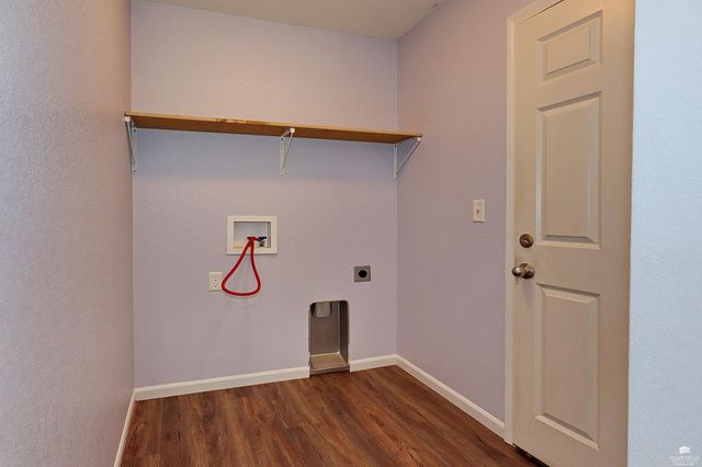 202 Kelly Lane, St. George, KS 66535