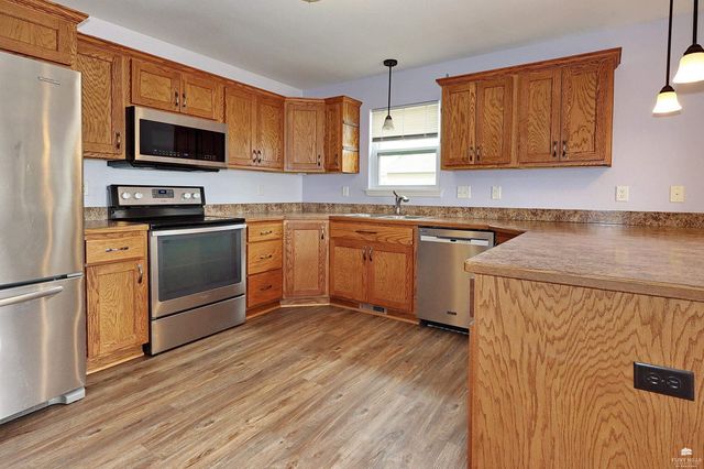 202 Kelly Lane, St. George, KS 66535