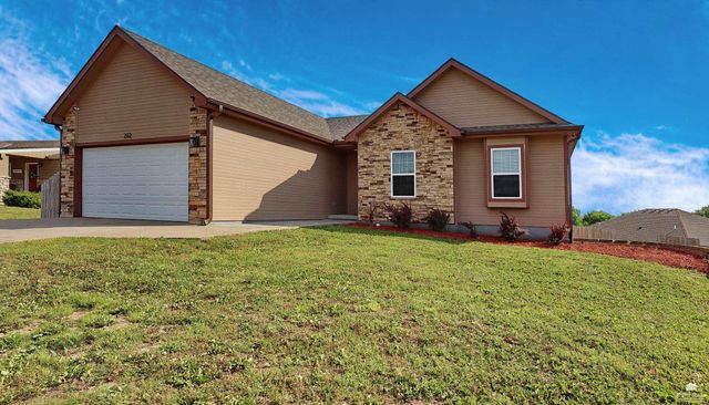 202 Kelly Lane, St. George, KS 66535
