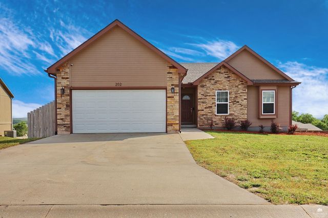 202 Kelly Lane, St. George, KS 66535