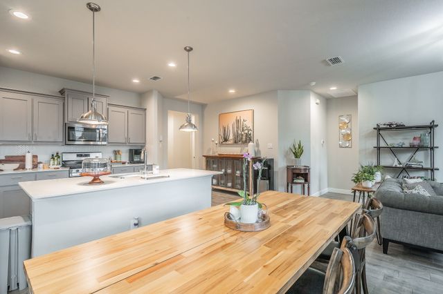 737 Blackhorse Trail, Fort Worth, TX 76247