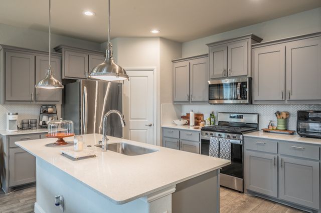 737 Blackhorse Trail, Fort Worth, TX 76247