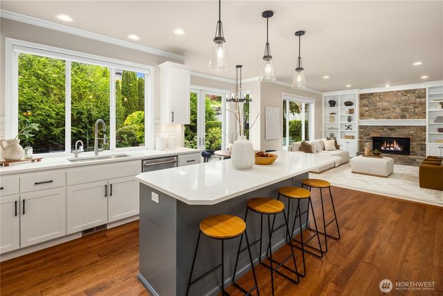1630 28th Avenue NE, Issaquah, WA 98029