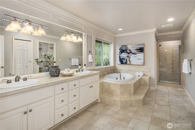 1630 28th Avenue NE, Issaquah, WA 98029