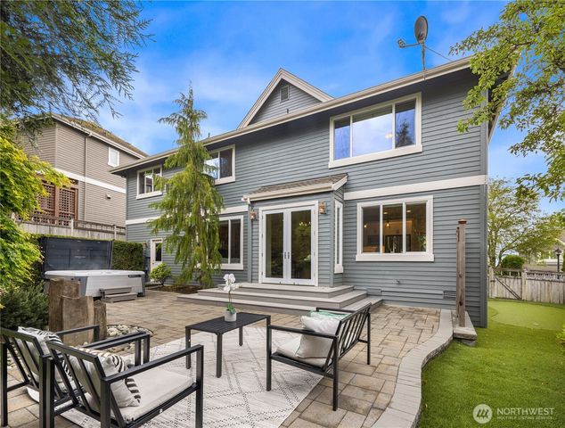 1630 28th Avenue NE, Issaquah, WA 98029