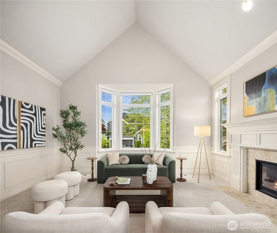 1630 28th Avenue NE, Issaquah, WA 98029