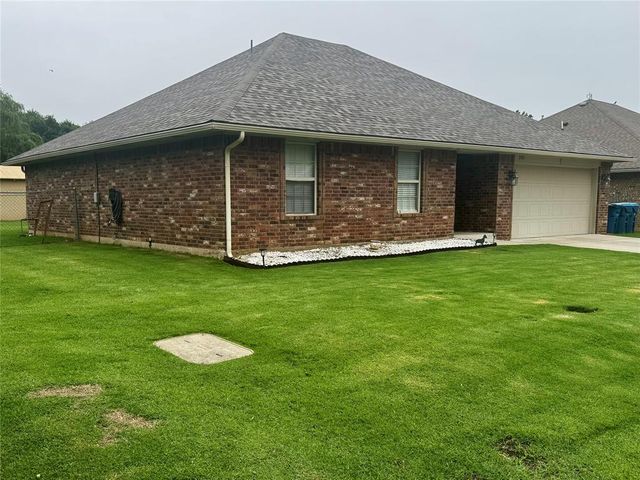 209 Williams Avenue, Tuttle, OK 73089