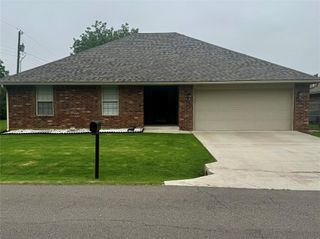 209 Williams Avenue, Tuttle, OK 73089