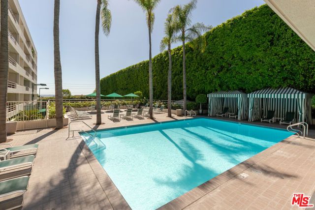 1131 Alta Loma Road 305, West Hollywood, CA 90069