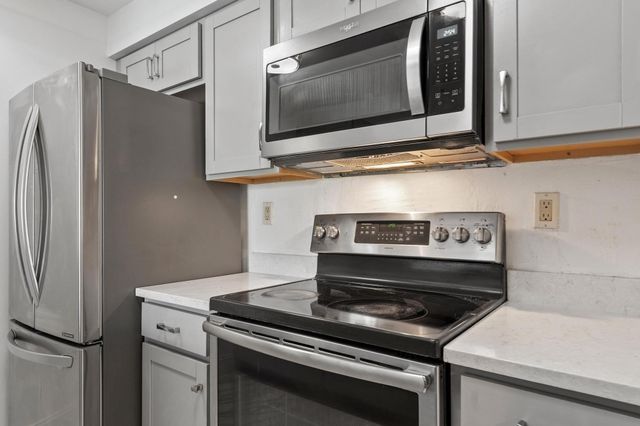 3 Douglas Park 316, Boston, MA 02118