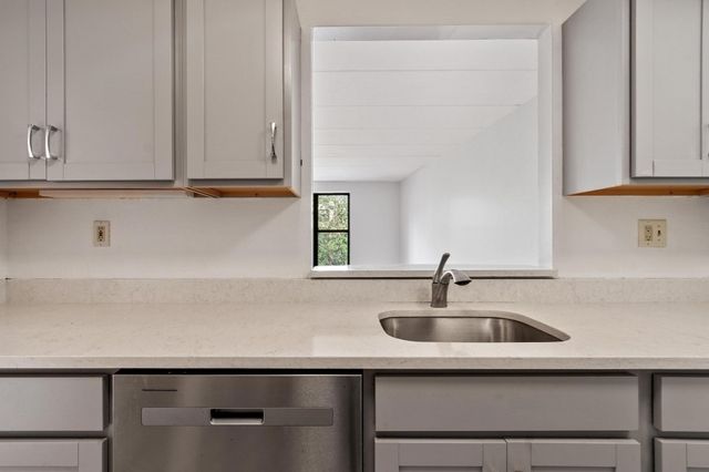 3 Douglas Park 316, Boston, MA 02118