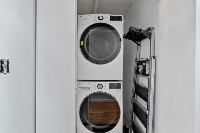 3 Douglas Park 316, Boston, MA 02118