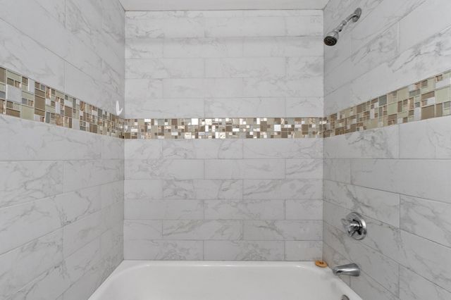 3 Douglas Park 316, Boston, MA 02118