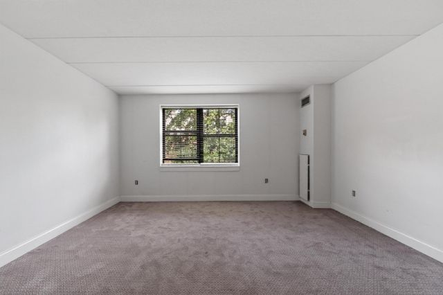 3 Douglas Park 316, Boston, MA 02118