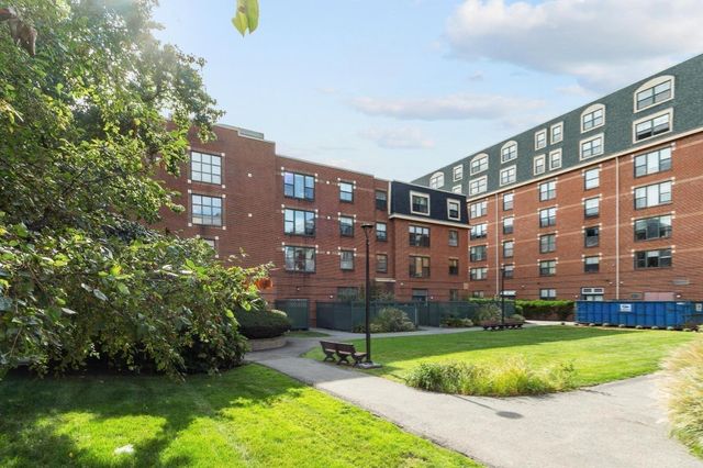 3 Douglas Park 316, Boston, MA 02118