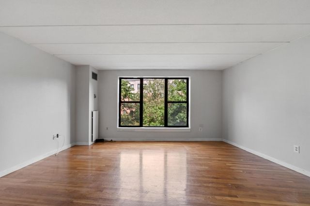 3 Douglas Park 316, Boston, MA 02118