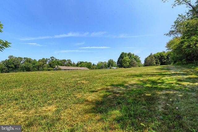 125 OLD MILL RD, Shermans Dale, PA 17090