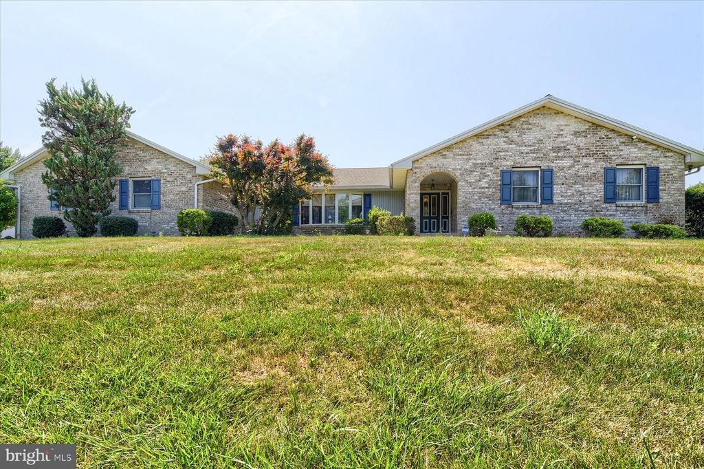 125 OLD MILL RD, Shermans Dale, PA 17090