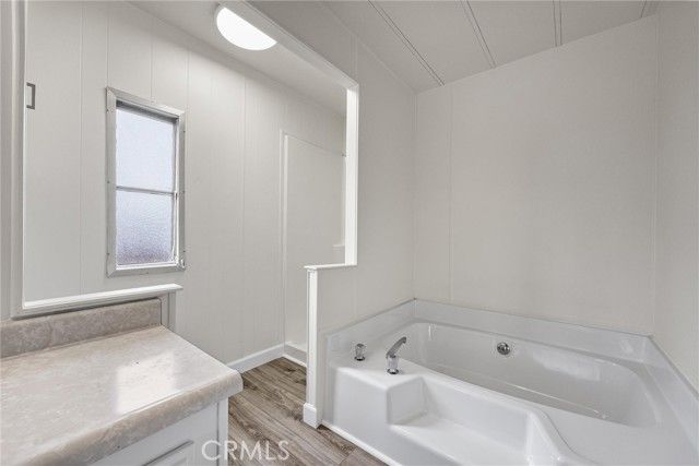 103 Cedarwood Lane, Bakersfield, CA 93308