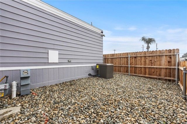 103 Cedarwood Lane, Bakersfield, CA 93308