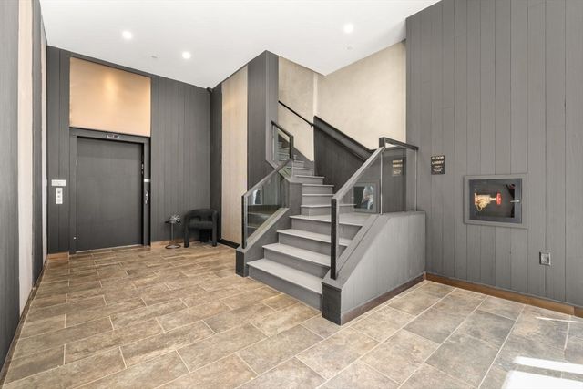 340 W 2nd Street 13, Boston, MA 02127