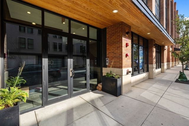 340 W 2nd Street 13, Boston, MA 02127