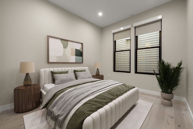 340 W 2nd Street 13, Boston, MA 02127