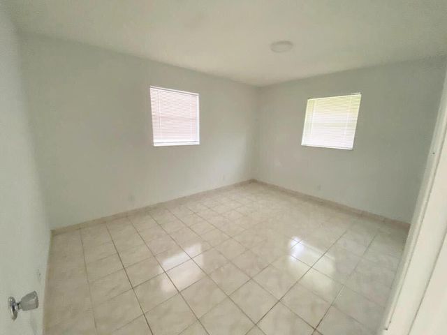 2715 Ponce De Leon Boulevard, Delray Beach, FL 33445