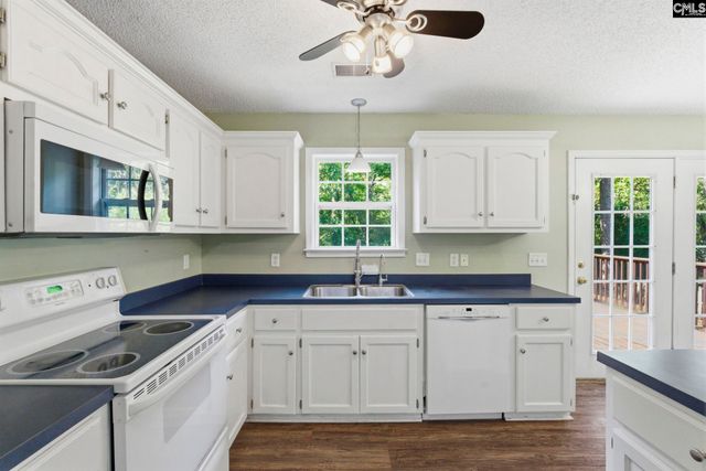 6 Woodlands Ridge Ct, Columbia, SC 29229